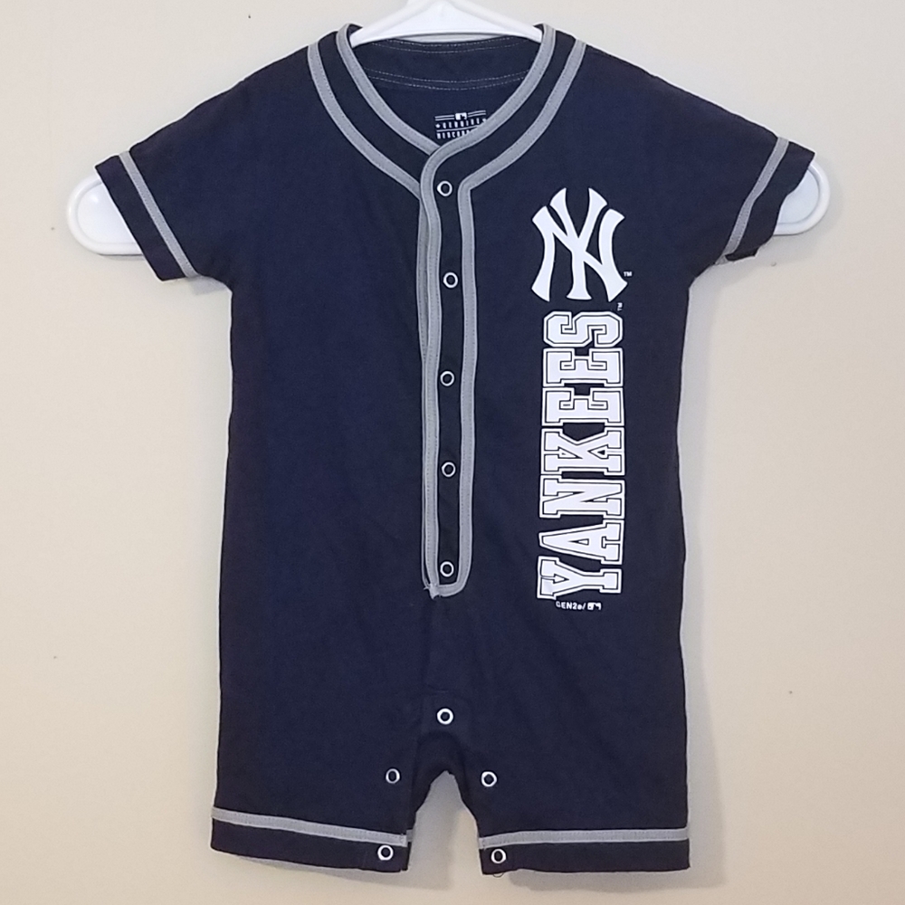 🔥3/$30! NY Yankees Button Up Onesie